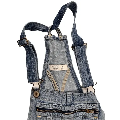 Abercrombie & Fitch Medium Wash Denim Shortalls Overalls XS Utility Bib‎ Pocket - Image 3