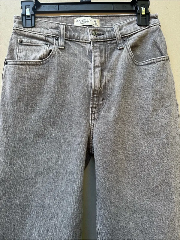 Abercrombie Curve Love 90s Straight Ultra High Rise Gray Jeans Size 27 - Image 5