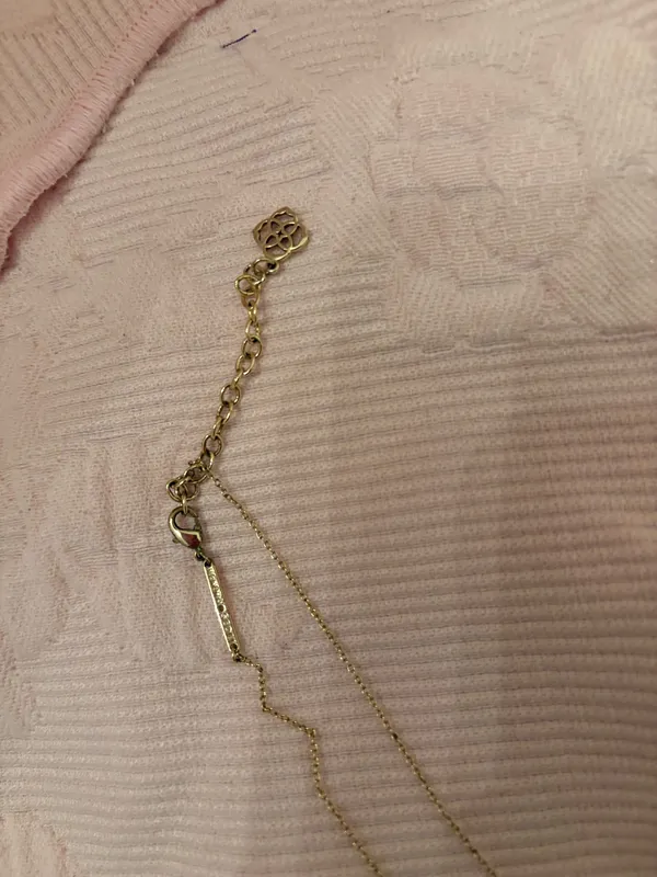Kendra Scott Heart Ari Necklace - Image 3