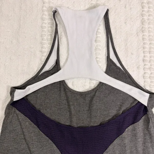 Alo‎ Yoga Womens Layered Racerback Tank Top Gray White Purple Mesh Small RN87370 - Image 4