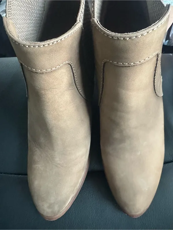 UGG Cobie leather Chelsea Ankle Boots - Image 5