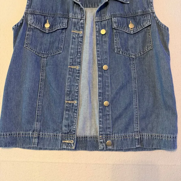 Coldwater Creek Tencel Blend Denim Trucker Vest Blue Sleeveless Women Size S - Image 2