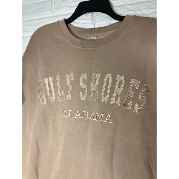Alvin's island Golf‎ Shores Alabama crewneck sweatshirt tan unisex size medium - Image 2