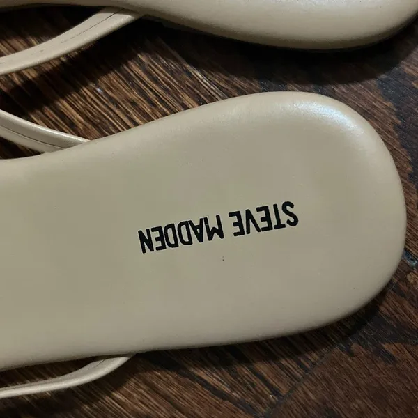 STEVE MADDEN Sandals size 7.5 - Image 2