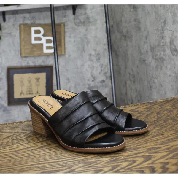 NWT Earth Womens Adara Heeled Sandals ETADARA Black Leather 7.5M - Image 4