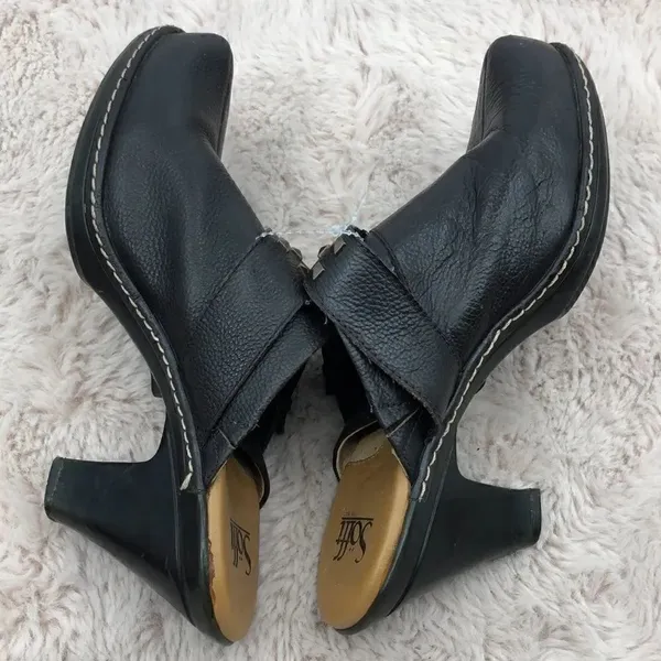 Sofft dark brown leather one buckle 3.5” heel - Image 5