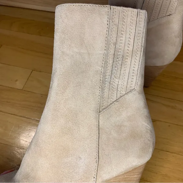 Steve Madden Rickki Suede Cream Pointed Toe Booties - Size 8 - Image 5