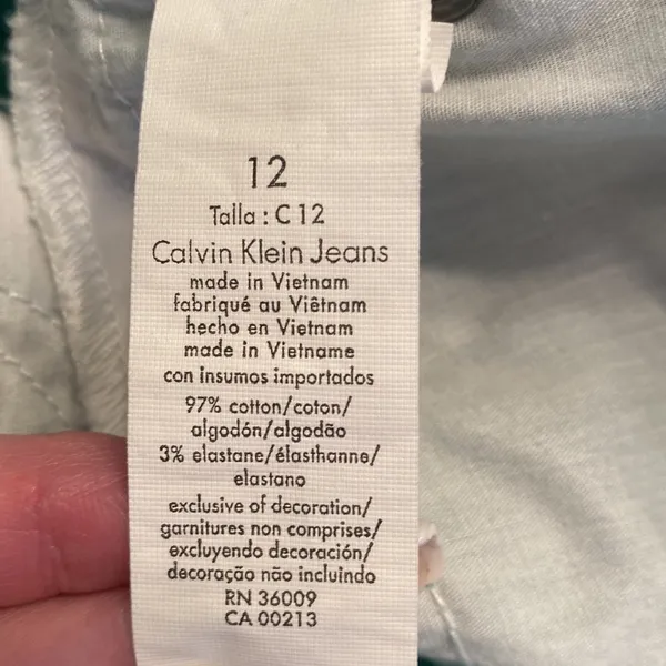 Calvin Klein Jeans|| Green skinny crop jeans. See measurements in pictures. - Image 10
