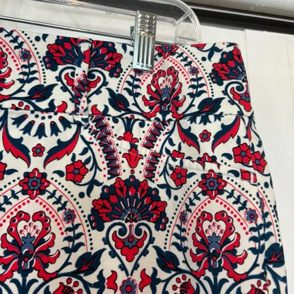 Loft Outlet Red White And Blue Original Crop‎ Pants Size 12 - Image 3