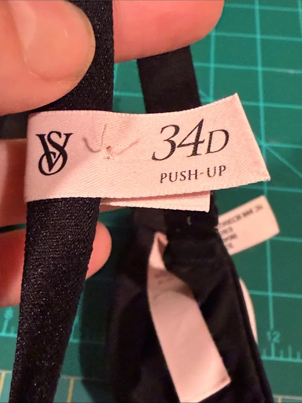Victoria's Secret Black Push-Up Bra 34D - Image 4