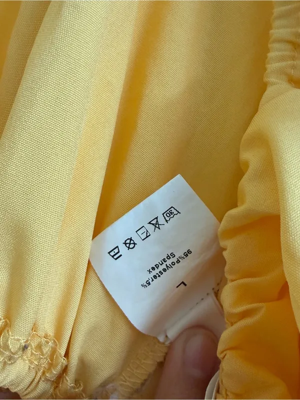 Sweetheart Yellow Puff-Sleeve Crop Top by - Image 5