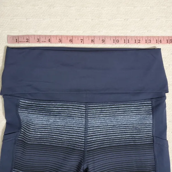 Aerie Offline High Waisted Women's‎ Striped Leggings. Size L - Image 3