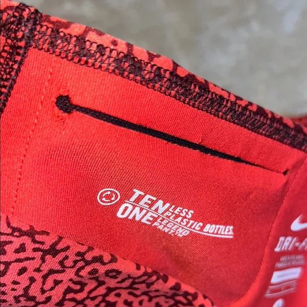 Nike Red Speckled Cropped Leggings‎ - Image 9