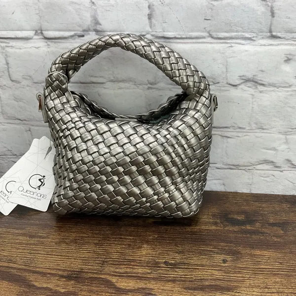 Queenoris Silver Woven Leather Bag‎ Hand-woven Crossbody New - Image 2