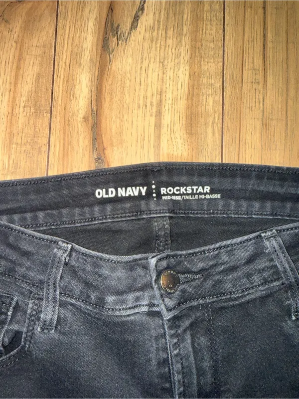 Black old navy jeans - Image 4