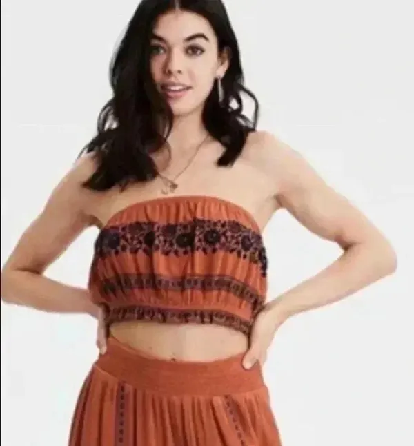 American Eagle 🆕 Rust Embroidered Crop Top XL🆕 - Image 3