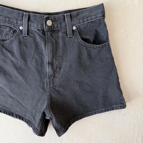 Levi's High Waisted Mom Shorts Womens 28 Black Denim Retro Summer Cut Offs - Image 9