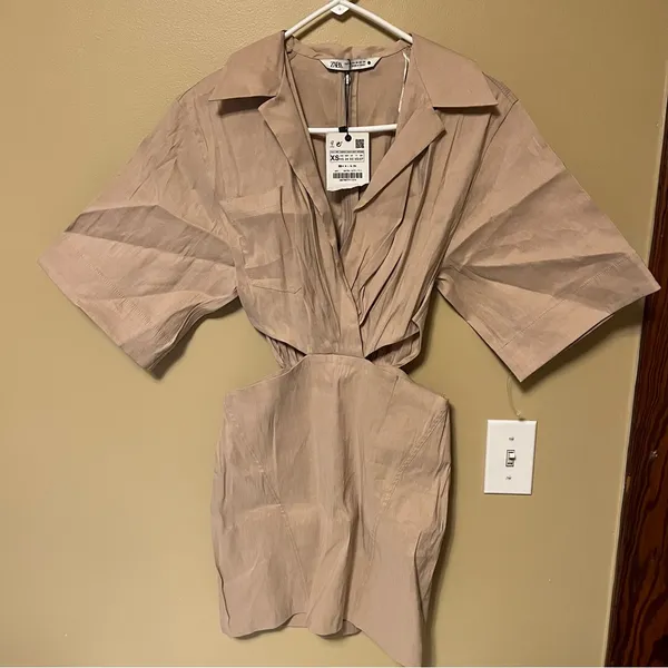 Zara Beige Pleated Short Sleeve Dress - Image 2