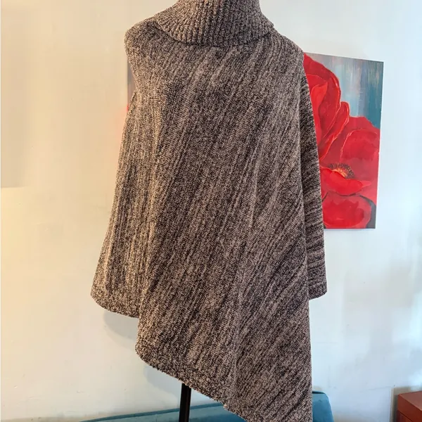 Barefoot Dreams CozyChic Point Dume Poncho OS Blue Marbled EUC Top - Image 3