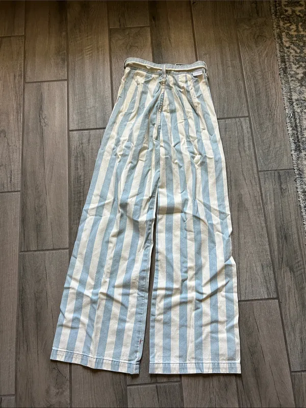 Boyish Light Blue & White High-Waist Wide-Leg Striped Jeans - Image 4