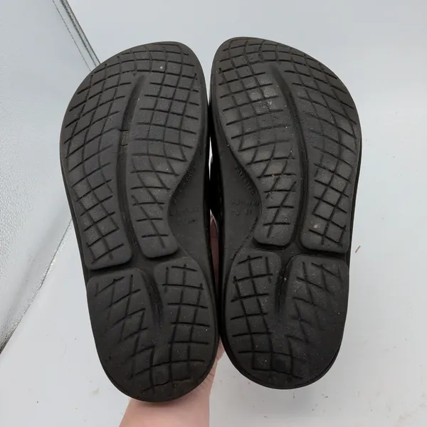 Oofos‎ Ooahh Luxe Recovery Slides Metallic Gunmetal Black Mens 8 Womens 10 EU 41 - Image 7