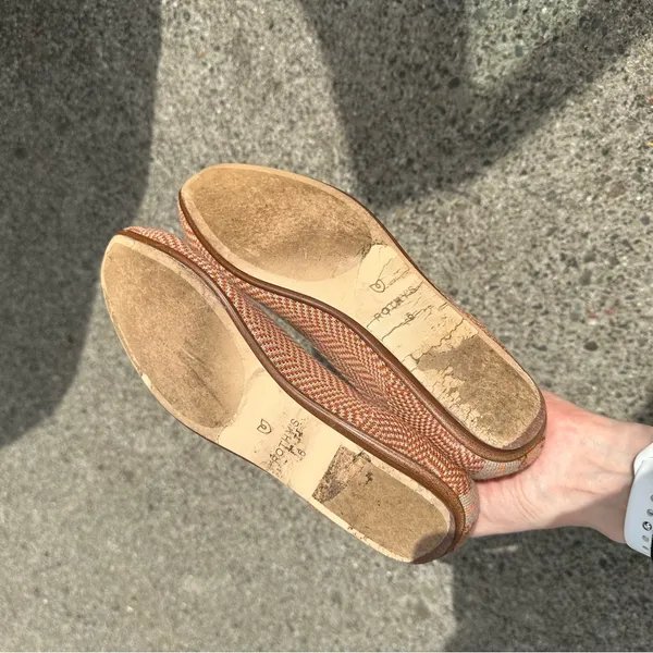 Rothy’s Retired Orange Merino Wool Camel Herringbone Square Toe Flats - Image 5