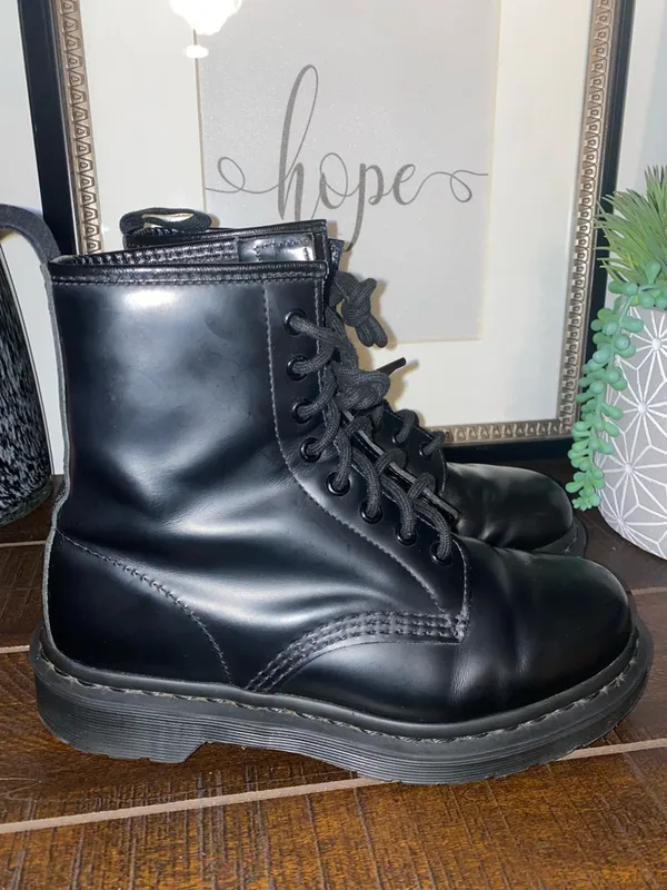 Dr. Martens The Original 1460 All Black Mono Smooth Leather Combat Boots Size 7 - Image 15
