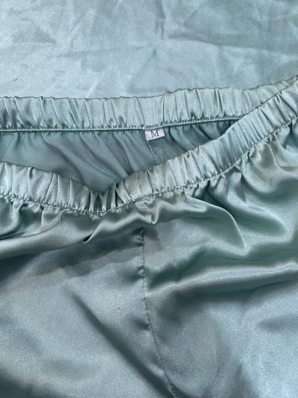 Green satin Pj set Size M - Image 2