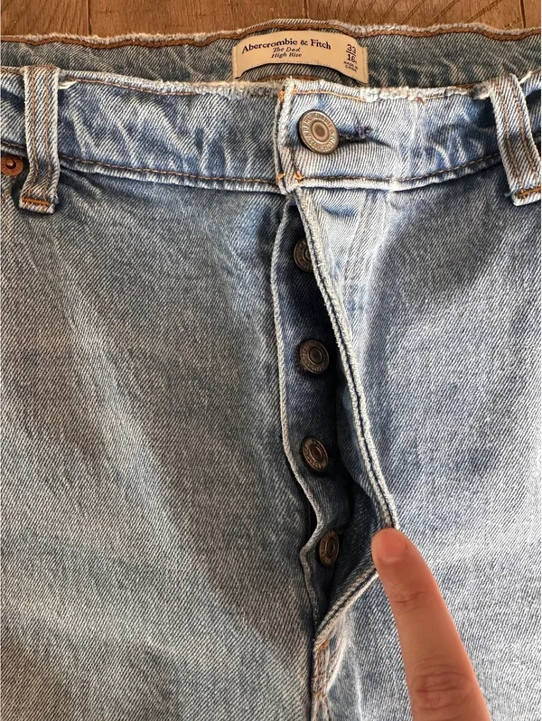Abercrombie & Fitch The Dad Jean High Rise Distressed Women’s size 33 / 16 Reg - Image 5