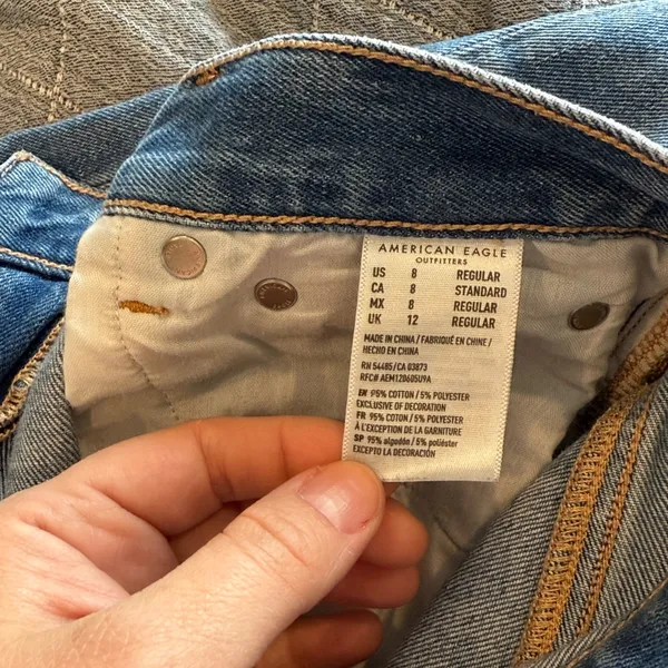American Eagle Outfitters Light Blue Raw Hem Mom Jeans Women’s Size 8 - Image 11