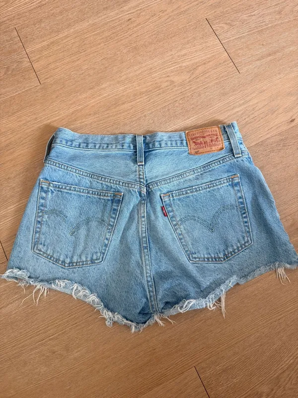 Levi’s 501 Shorts - Image 2