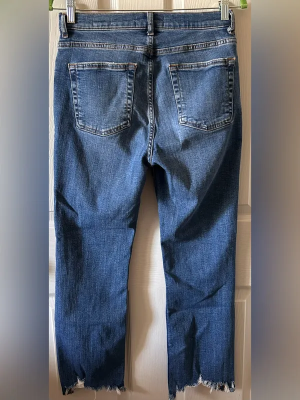 Zara The Bootcut Distressed Raw Frayed Hem Cropped Jeans Sz 6 Cotton Med Wash - Image 10