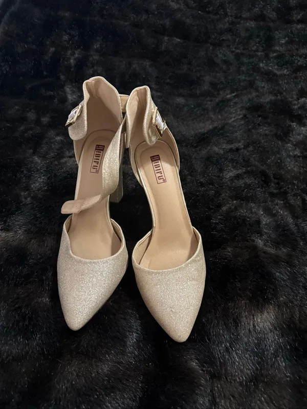 Idifu Sparkly Gold Chunky 4" Heels Ankle Strap Size 9 Prom Wedding Fun Formal - Image 2