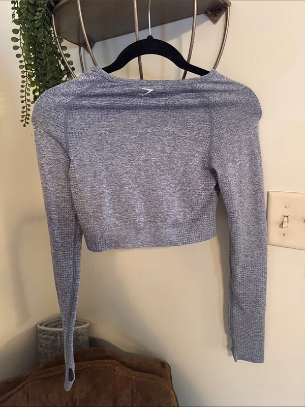 Women's Gymshark Cropped Long Sleeve Workout Top - Image 2