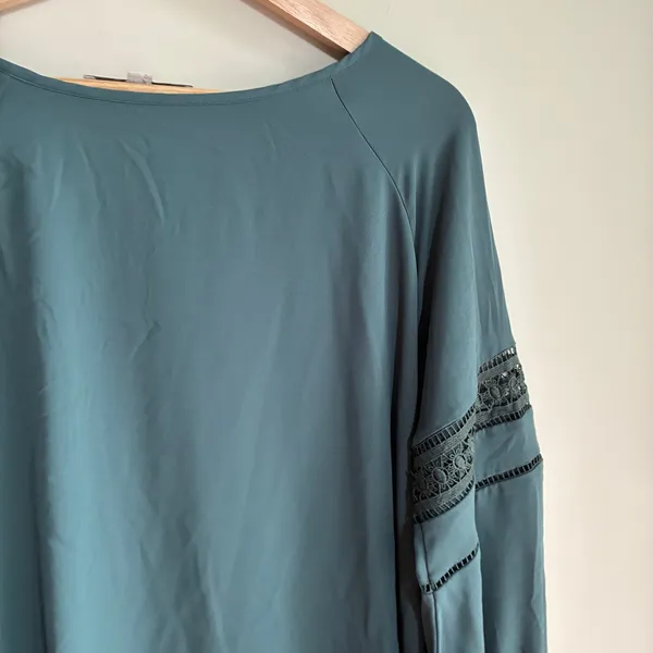 LOFT ann taylor green‎ long sleeved bohemian top women's size large embroidered - Image 2