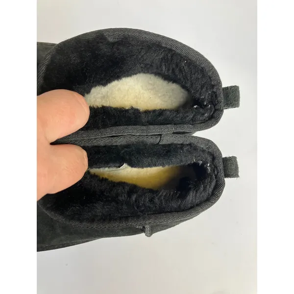 UGG Classic ultra minis‎ shearling boots women's size 6 black suede - Image 4