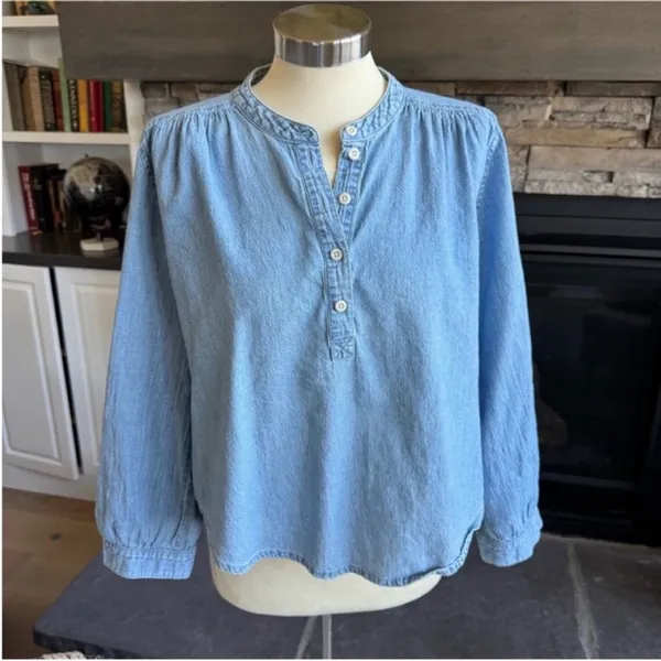 Madewell Sky Blue Button Down Shirt - Image 8
