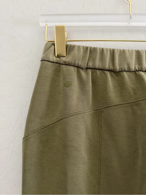 Lululemon Athletica Softstreme Relaxed High Rise Bronze Green Jogger Pants Sz 6 - Image 9