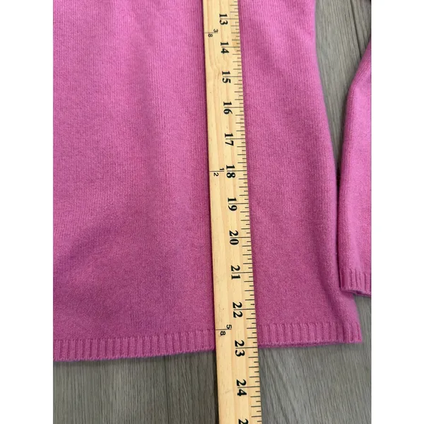 VTG Bloomingdales Sutton Studio Cashmere Turtleneck Sweater Bubblegum Pink M - Image 3