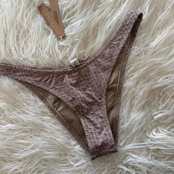 Skims Swim Cheeky Tanga Bottom Dune Crocodile Print Size Large - Image 5