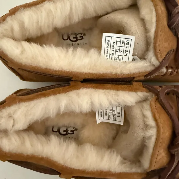 UGG Dakota Slipper Moccasin Chestnut Brown Suede Size 5 Shearling Lining NEW - Image 6