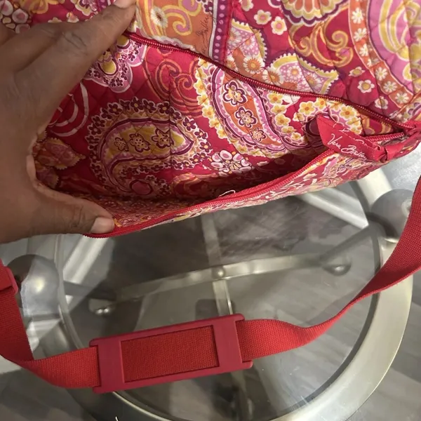 Vera Bradley Vibrant Large Red Paisley Women's Messenger Bag - Image 6