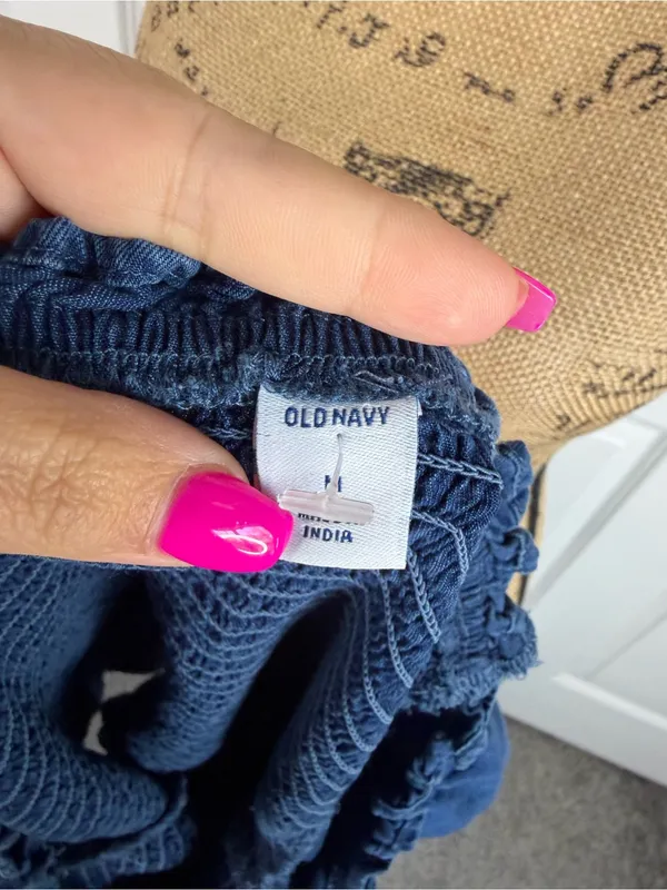 Old Navy Blue Smocked Peplum Top Size M NWOT 100% Lyocell Long Sleeve - Image 9