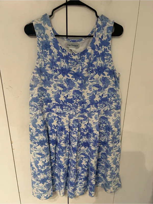 PARAGON White and Blue Floral Sleeveless Midi Dress - Image 3