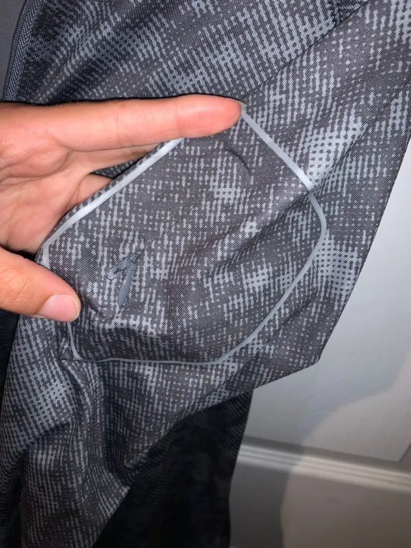 Under Armour Pullover, - Image 3