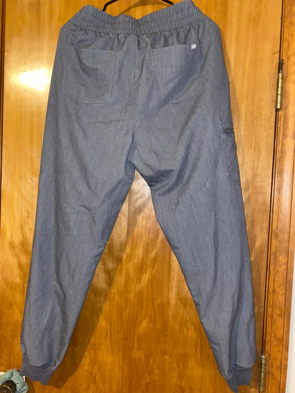 FIGS Scrubs Set - Image 7