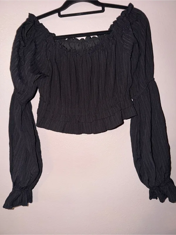 Altar'd State Black Off-Shoulder Ruffle Crop Top - Image 4