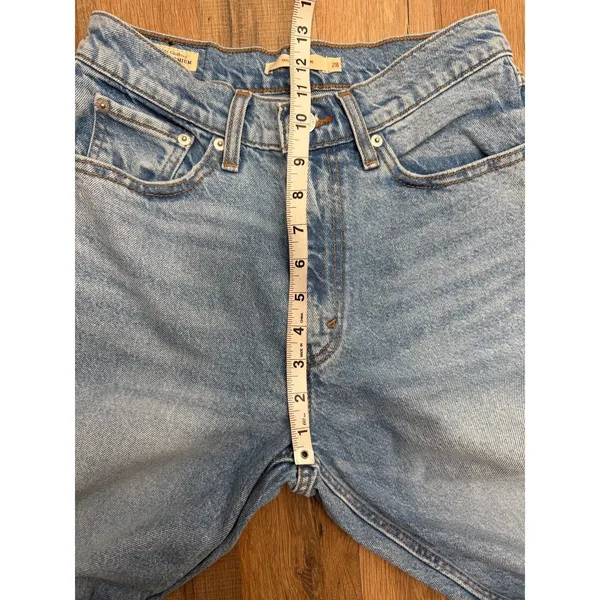 Levi's Premium 80s Mom Jeans Women 28 High Rise Tapered Light Wash Denim - Image 12