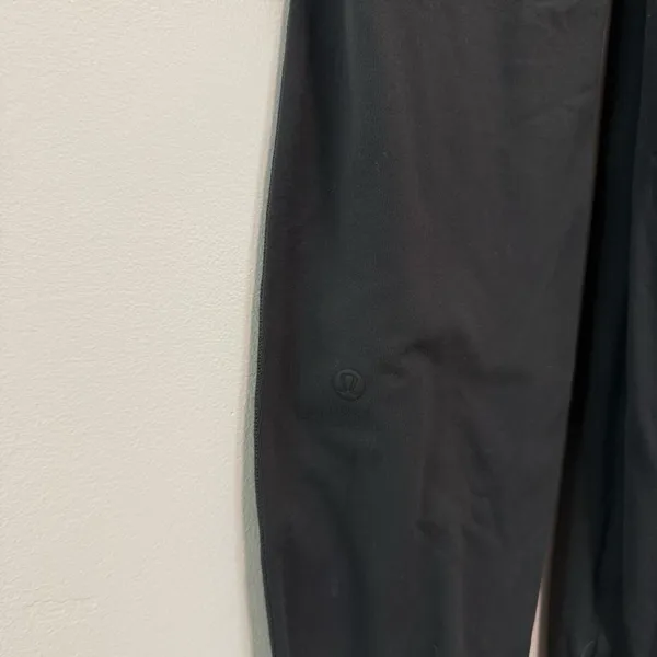 Lululemon Ready to Rulu 7/8 Jogger Graphite‎ Grey Size 4 - Image 6