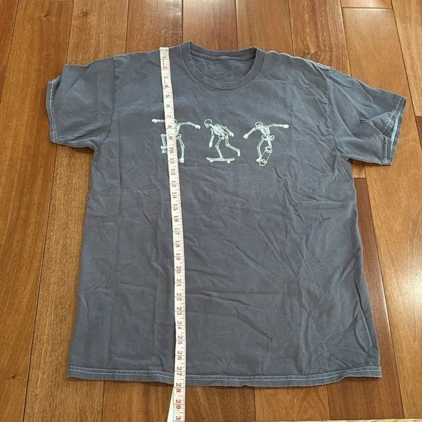 Tilly's Full Tilt Brown Short Sleeve Tees with Graphic Designs‎ size M - Image 4